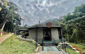 Kailas Estate trails