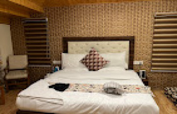 Hotel Pearl Continental Srinagar