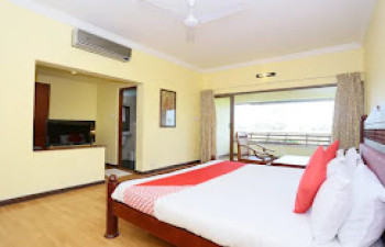 Manor Backwater Resort
