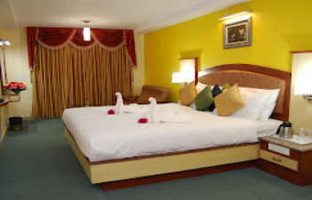 Ponmari Residencyy