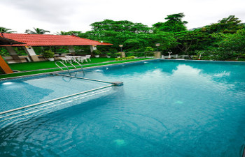 Rainland Resort Athirappilly
