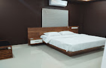 Emarald Hotels Nilambur