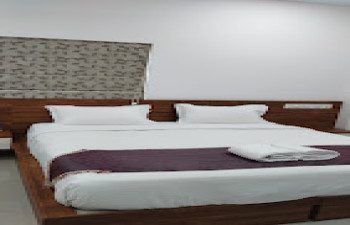Emarald Hotels Nilambur