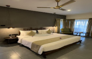 Maram Resort