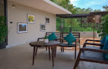Maram Resort