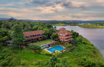 Vistara Resort