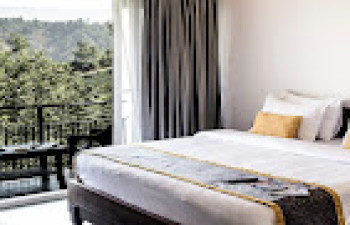 Falcon Crest Resort