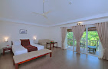 Abad Brookside Lakkidi