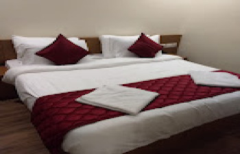 Hormuz Inn
