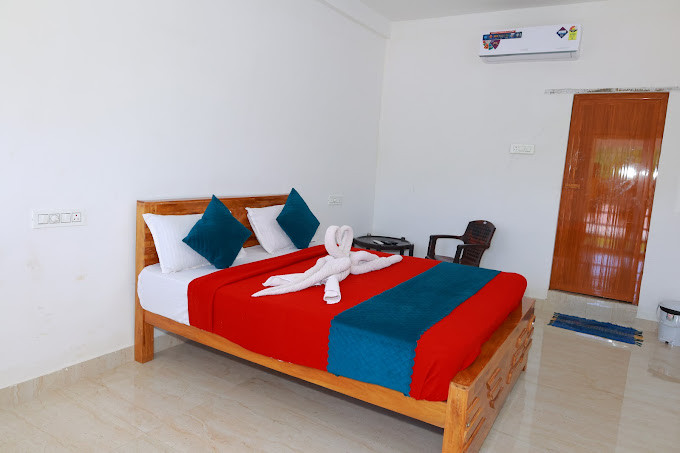 Aryas Residency