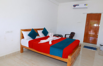 Aryas Residency
