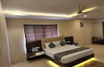 Le Sapphire Hotel
