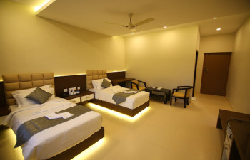 Le Sapphire Hotel