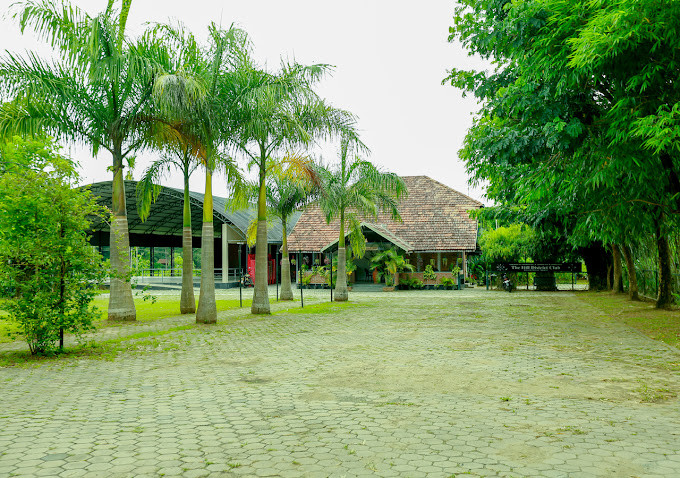 The Hill District Club