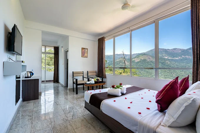 MUNNAR SUMMER CASTLE