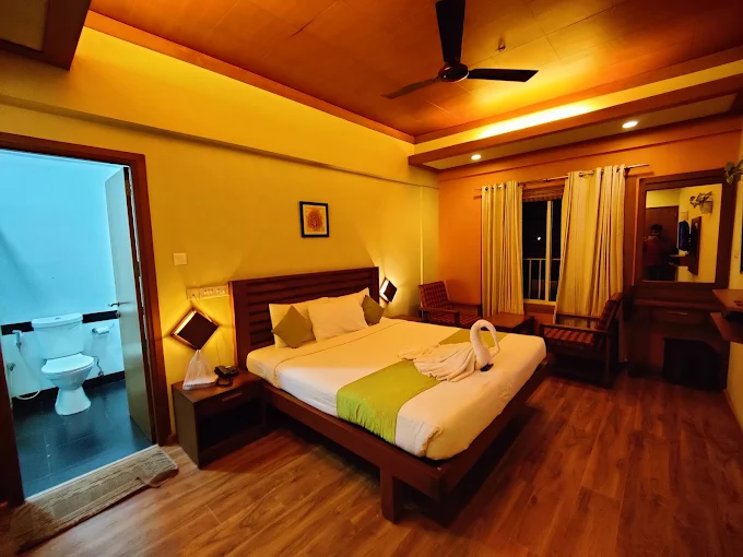 GRAND PLAZA MUNNAR