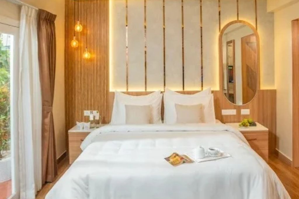 GRAND HOTEL