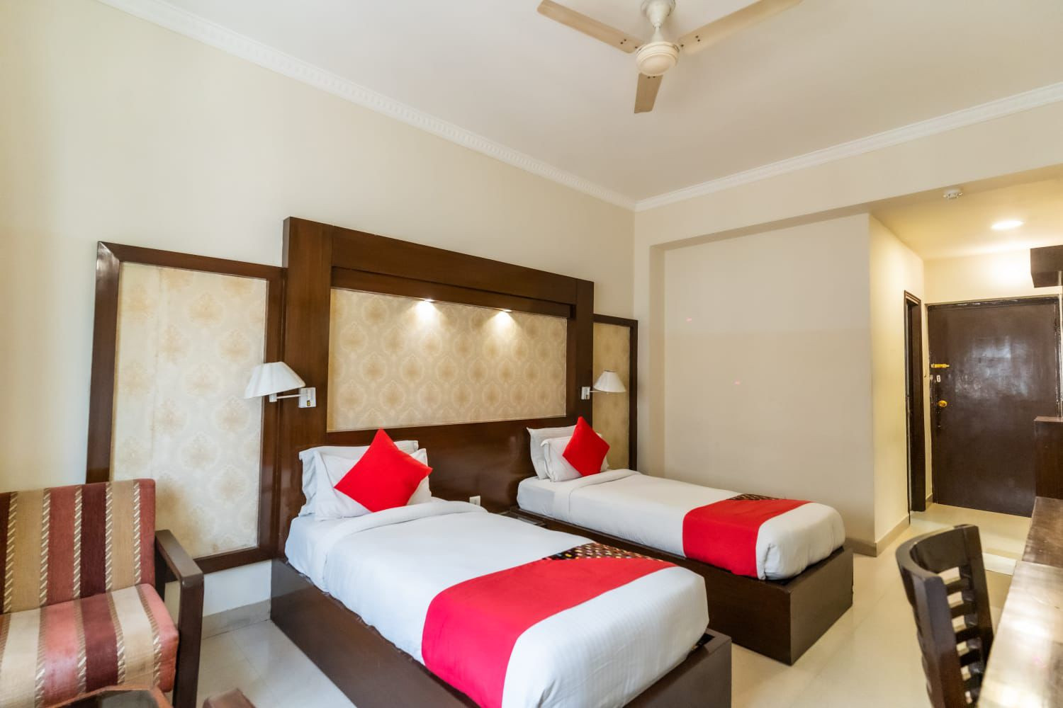 HOTEL KANT PALACE