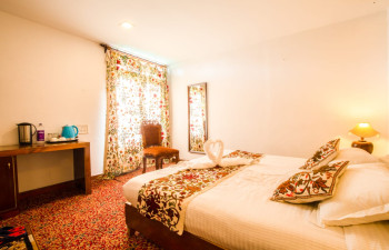 Hotel Paradise ishber