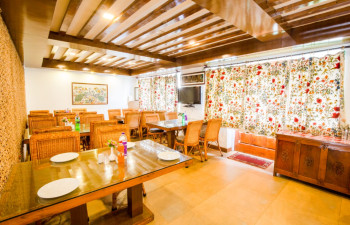 Hotel Paradise ishber