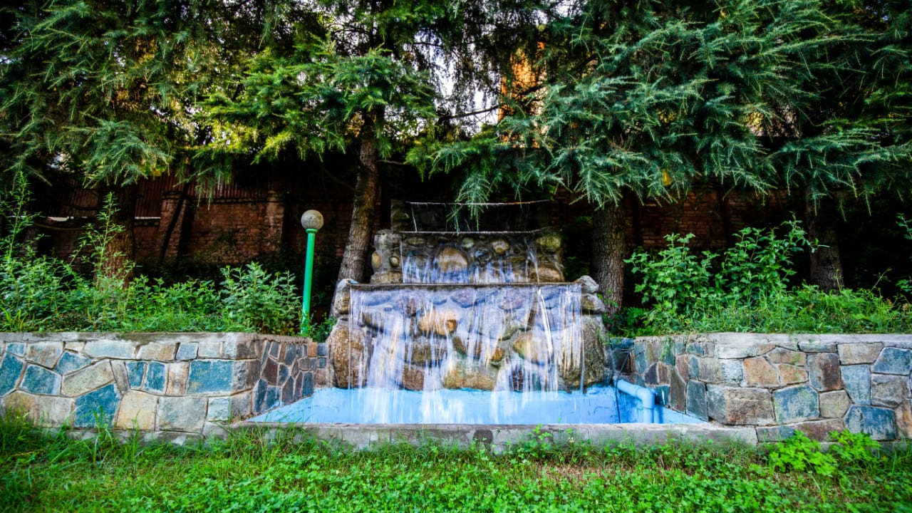 Hotel Paradise ishber