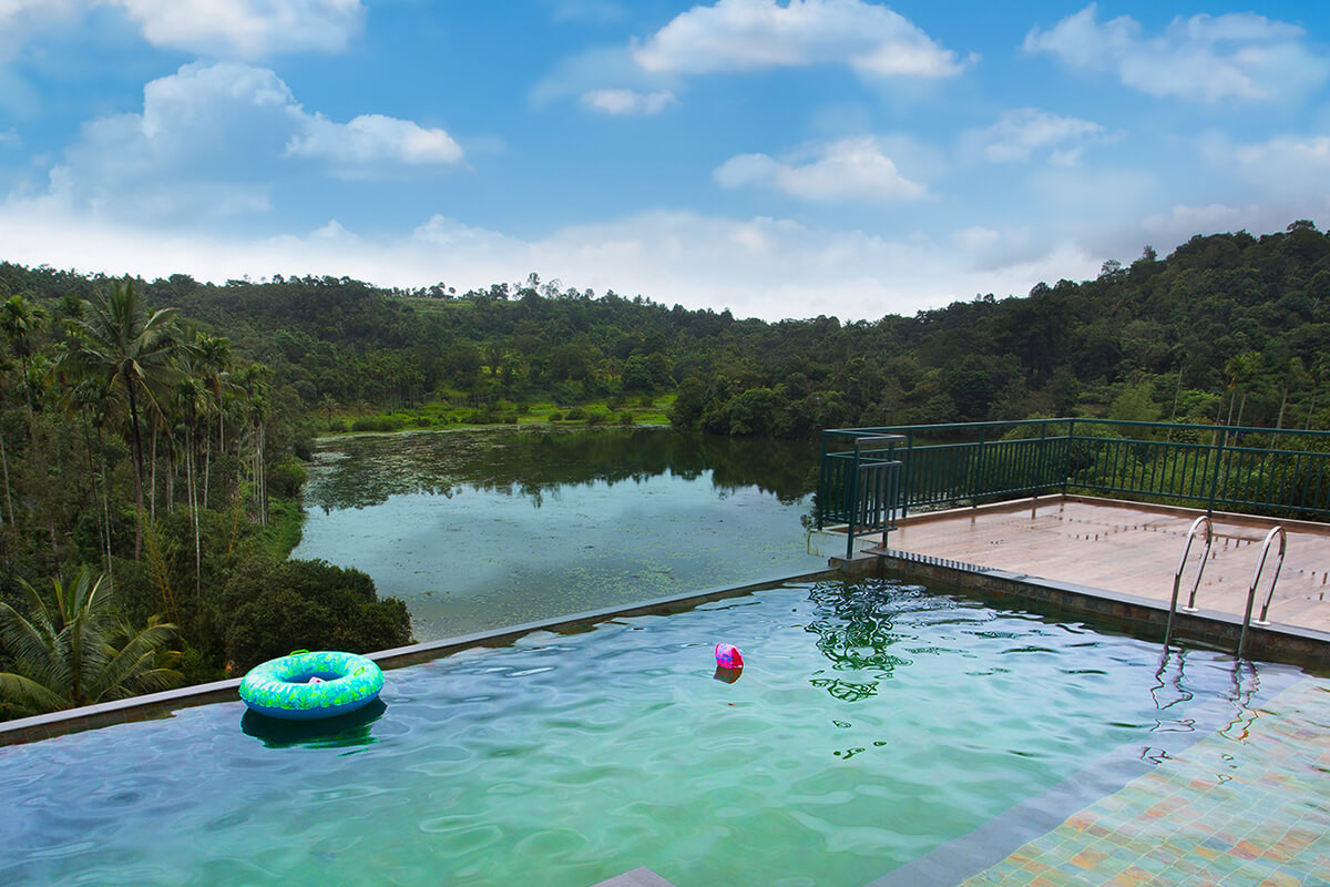 Karlad Lake Resort