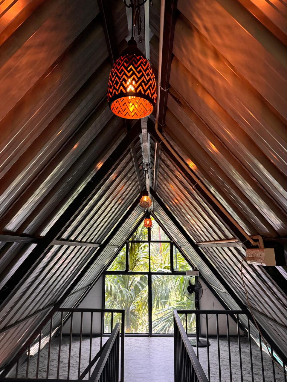MOUNT RIVER HOMESTAY