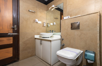 Star Emirates Luxury Resort & Spa