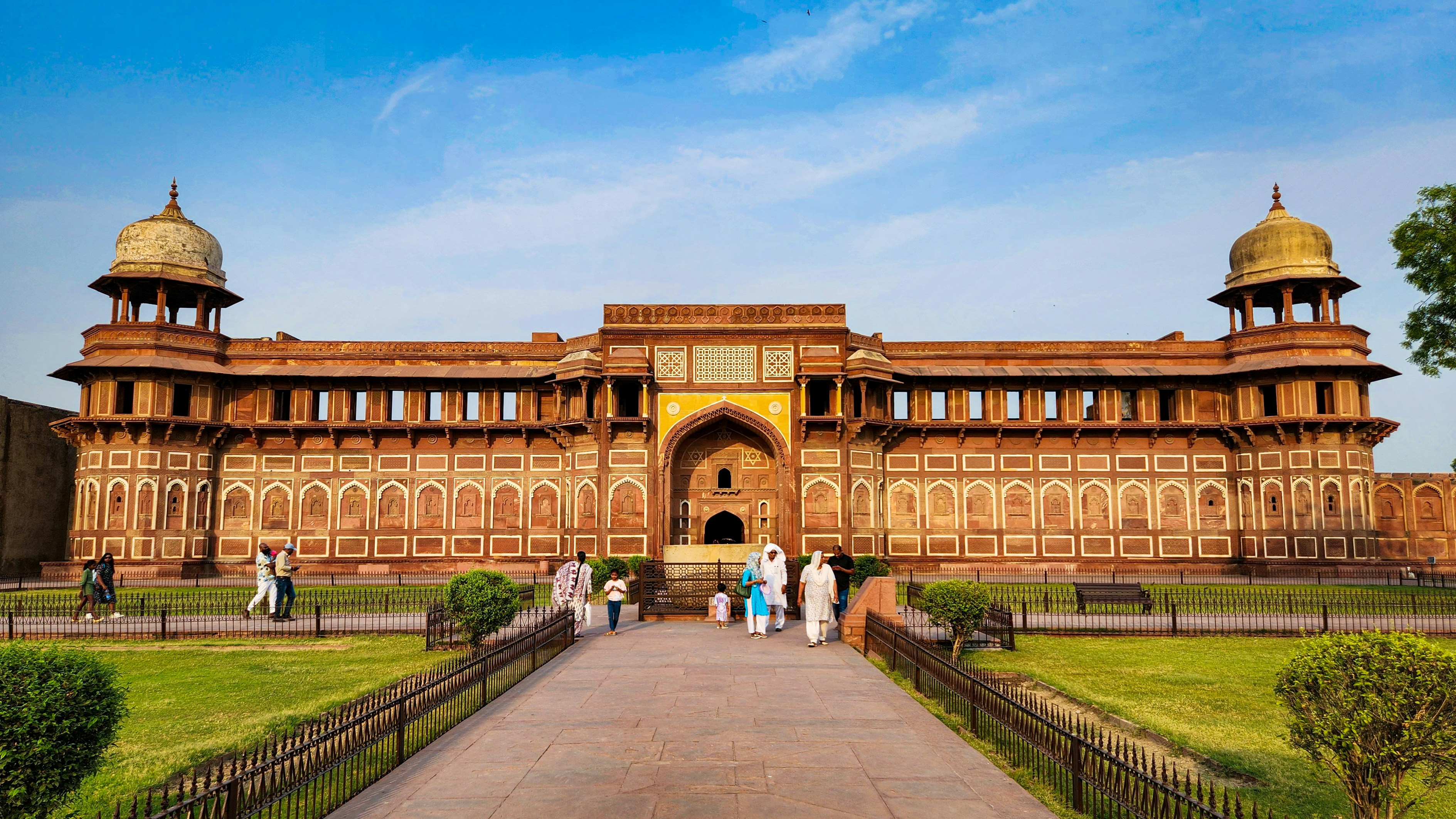 DELHI-AGRA-MANALI  6 NIGHTS/7 DAYS